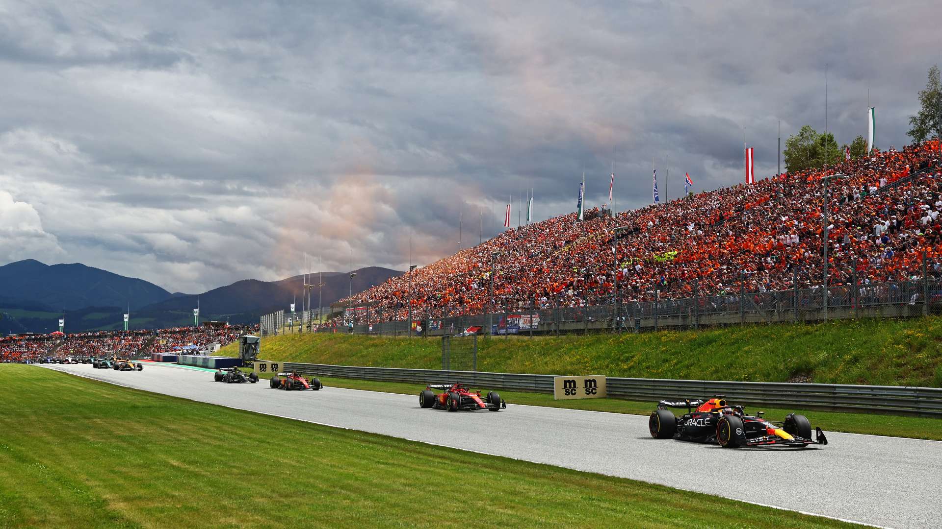 赛者及观众 赛者及观众